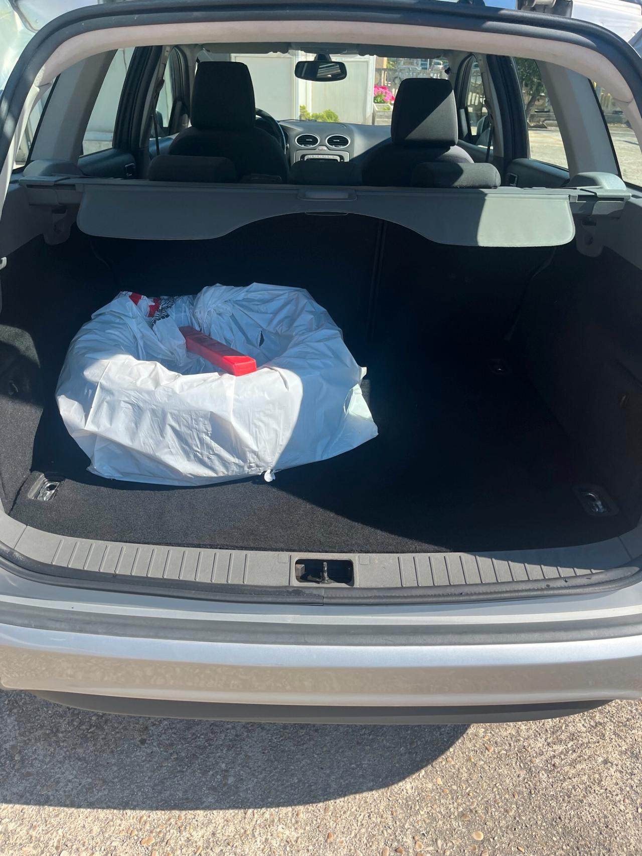 Ford Focus 1.6 (100CV) 5p. Ikon