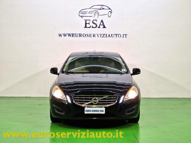 VOLVO V60 T3 Powershift Kinetic