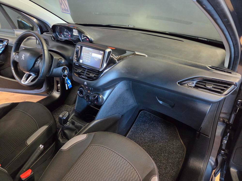 Peugeot 208 5 Porte 208 5p 1.2 puretech Active 82cv