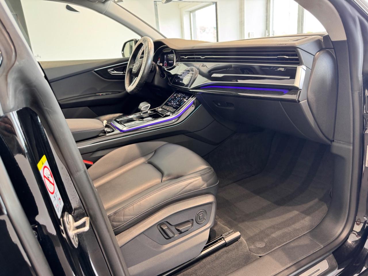 Audi Q8 50 TDI 286 CV quattro tiptronic s-line black edition tetto apribile