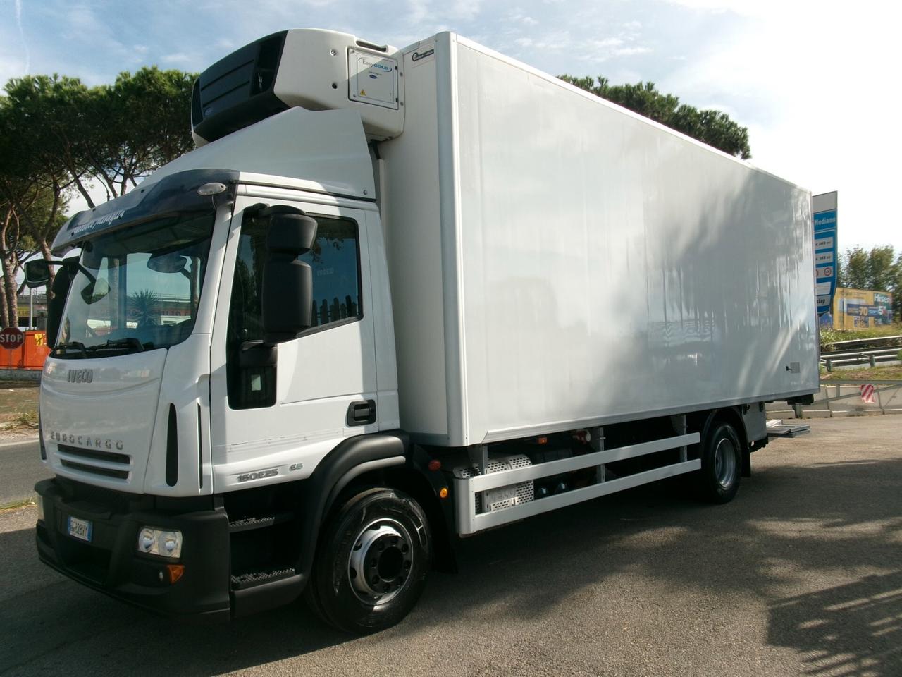 Iveco EUROCARGO 160-25 EURO 6 FRIGO ATP FNAX 06/2029 17 PEDANE