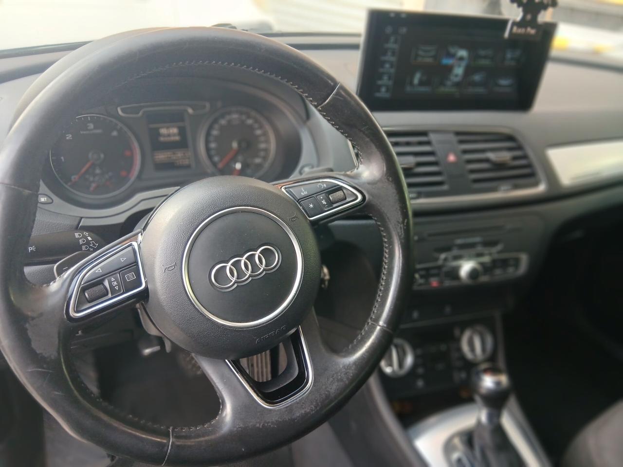 Audi Q3 35 TDI S tronic Business