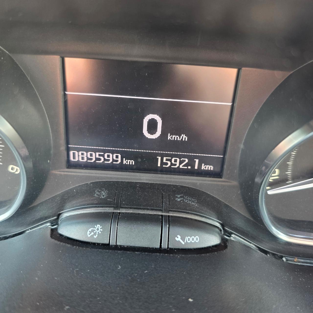 Peugeot 208 1.6 HDi 100 CV 5 porte GT Line Neopatentati ok -VEDI BENE FOTO-