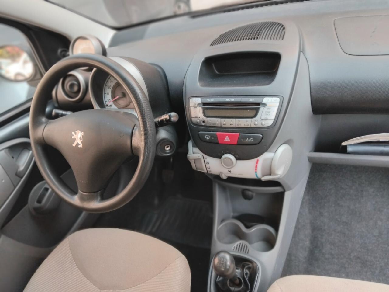 PEUGEOT 107 998CC CLIMA RADIO 50KW