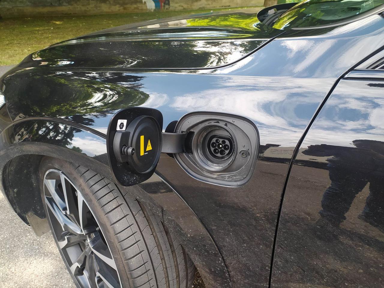 Volvo XC 60 2.0 T6 Recharge PHEV Ultimate Dark