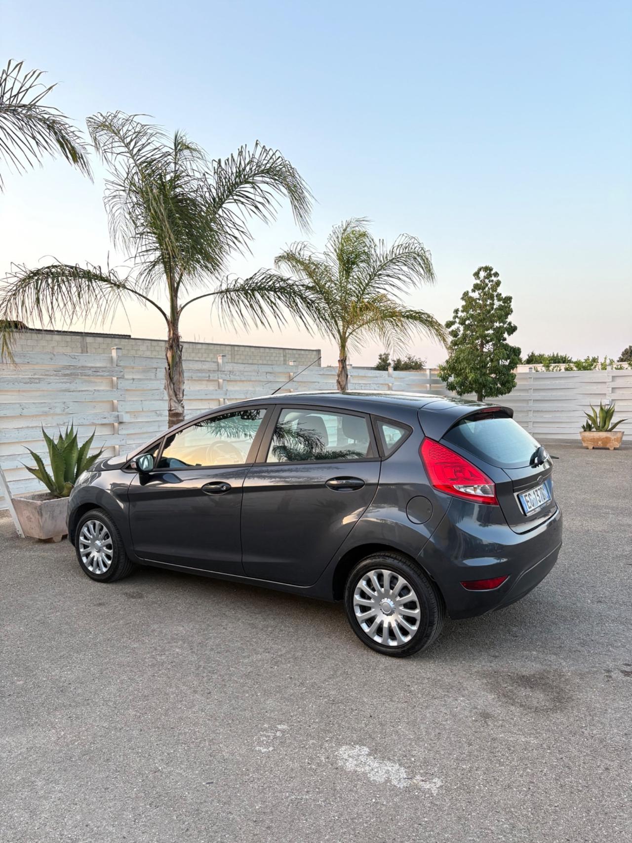 Ford Fiesta 1.2 5 porte con soli 76.000 kilometri