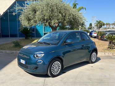 Fiat 500e La Prima