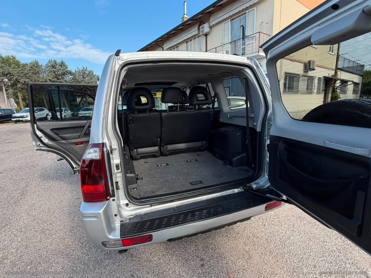 MITSUBISHI Pajero 3.2 16V DI-D 5p. GLS2 7 POSTI