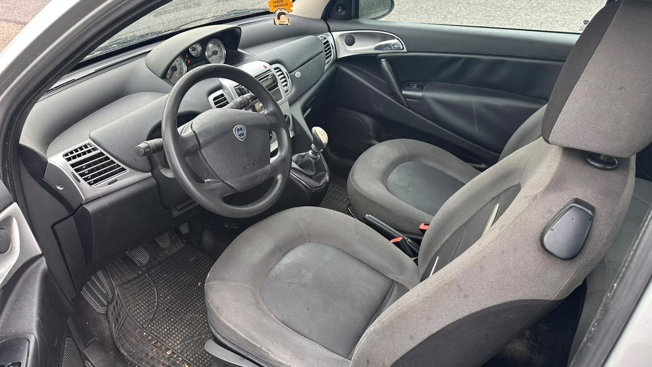 Lancia Ypsilon 1.2 ModaMilano