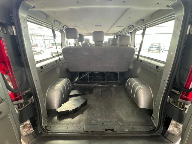 RENAULT Trafic T29 2.0 dCi/115 PL-TN Passenger Confort - 9 POSTI