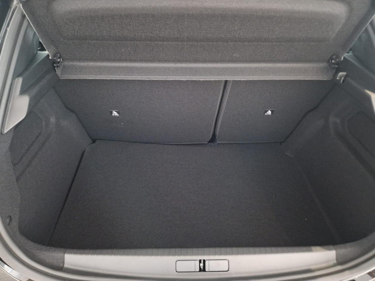 Lancia Ypsilon Hybrid e-DCT Edizione Cassina