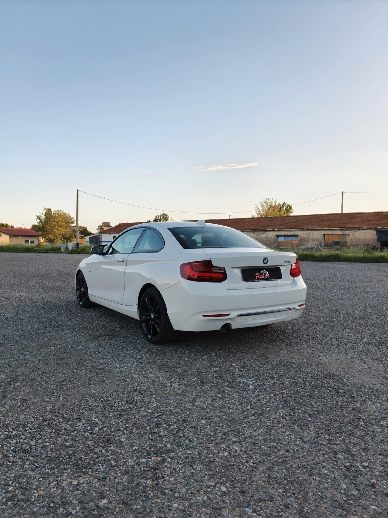 BMW 220d Coupé Sport 184 CV – 122.000 KM – MANUALE – OTTIME CONDIZIONI