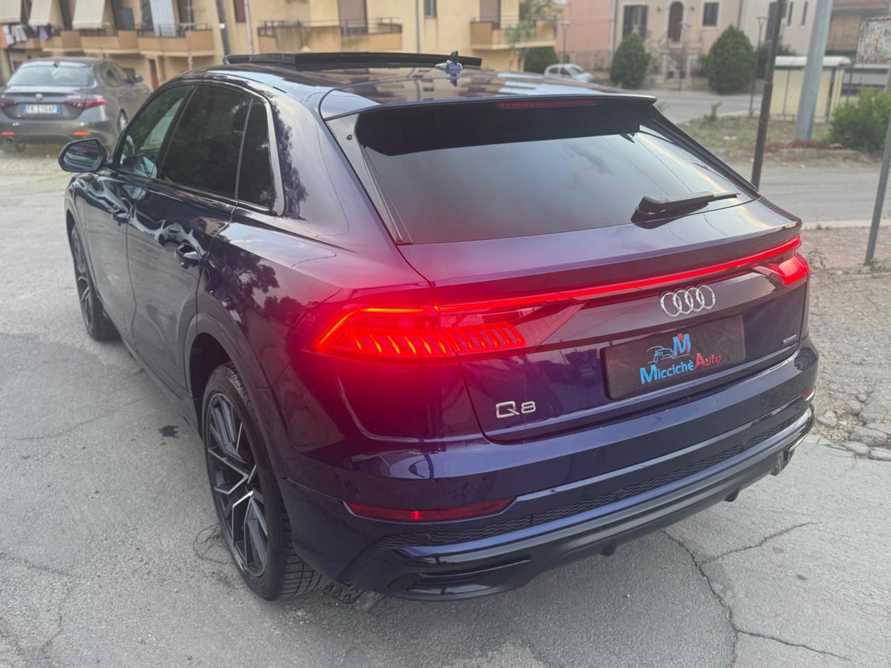 AUDI Q8 45 TDI 231 CV S-LINE TETTO R22 FULL IVA