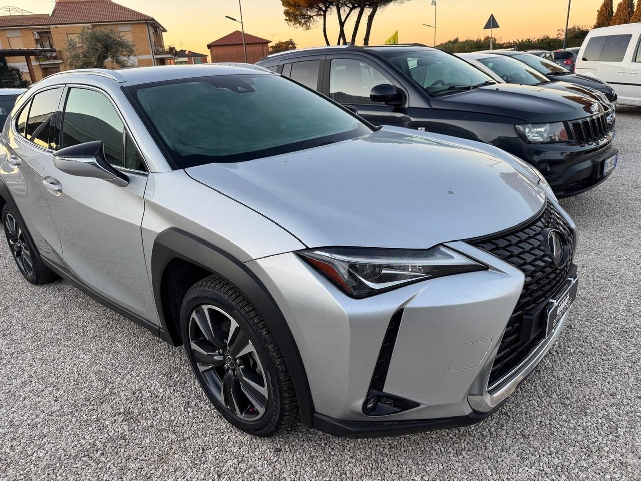 Lexus UX UX Hybrid Executive