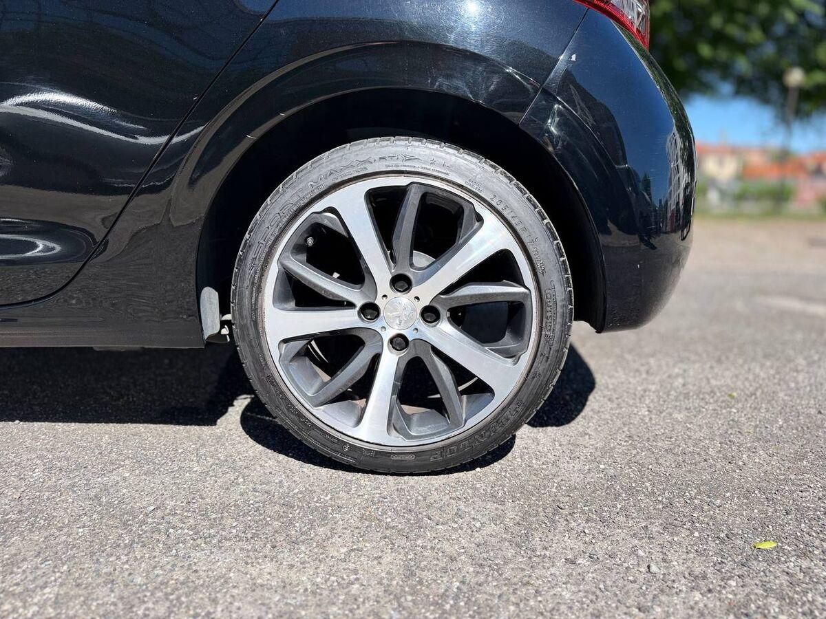 Peugeot 208 1.6 bluehdi Allure 75cv 5p