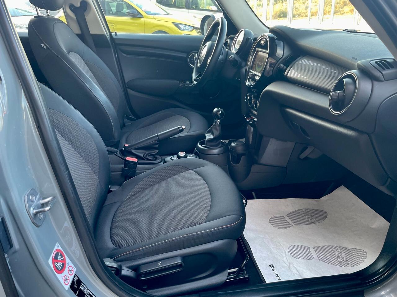 Mini Cooper D 1.5 116cv Business Auto