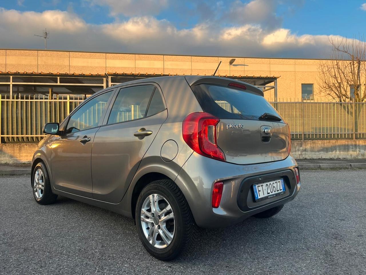 Kia Picanto 1.0 12V SOLO 35.000 KM