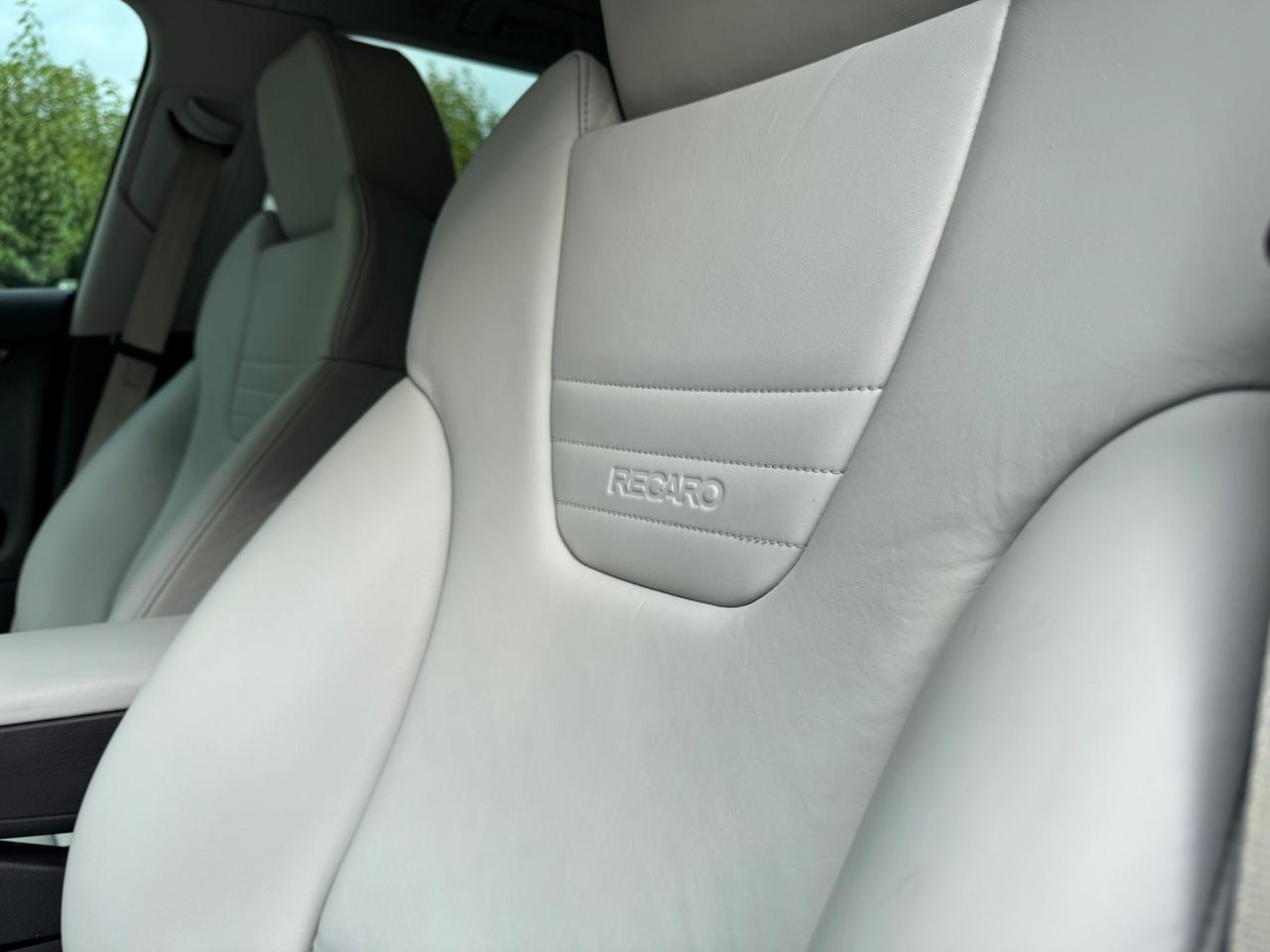 Audi A4 S4 4.2 V8 Avant quattro