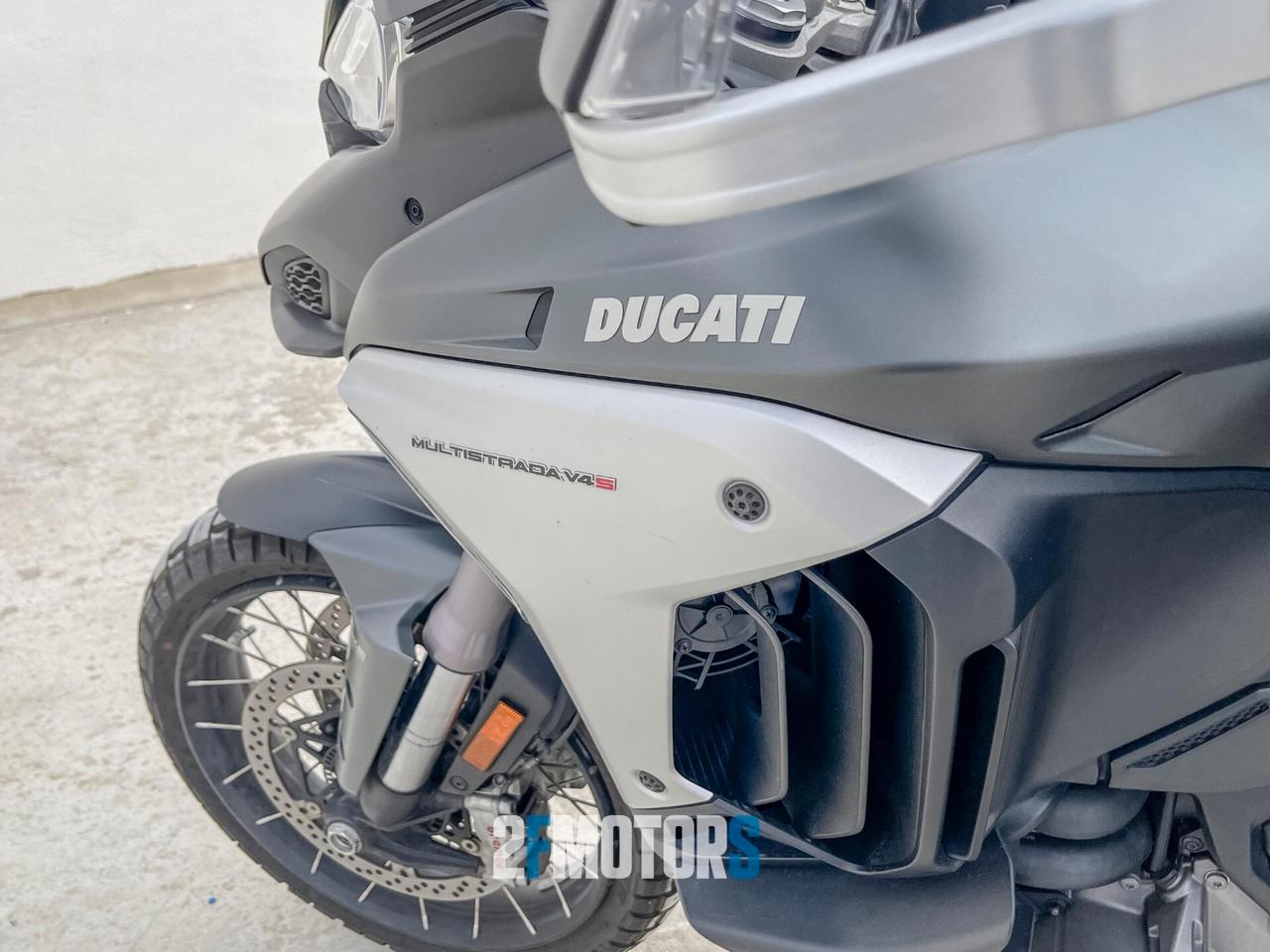 Ducati Multistrada V4 travel&radar aviator