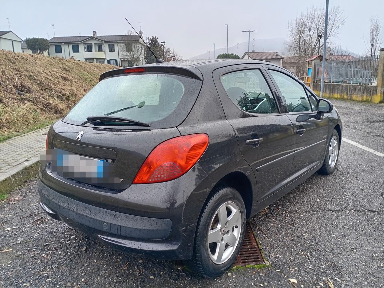 Peugeot 207 1.4 8V 75CV 5p. Energie