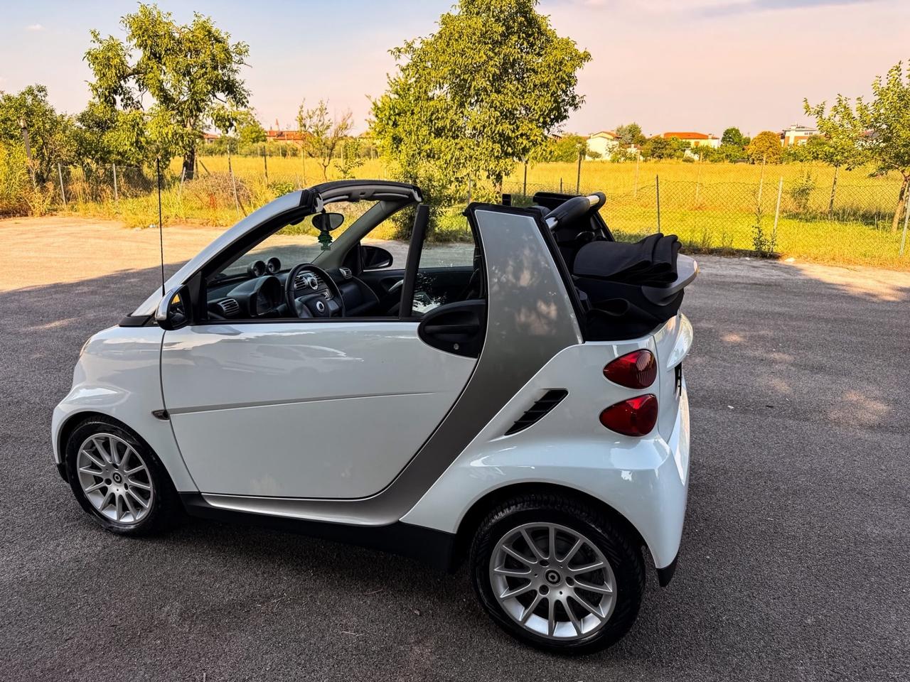 Smart ForTwo 1000 62 kW cabrio passion