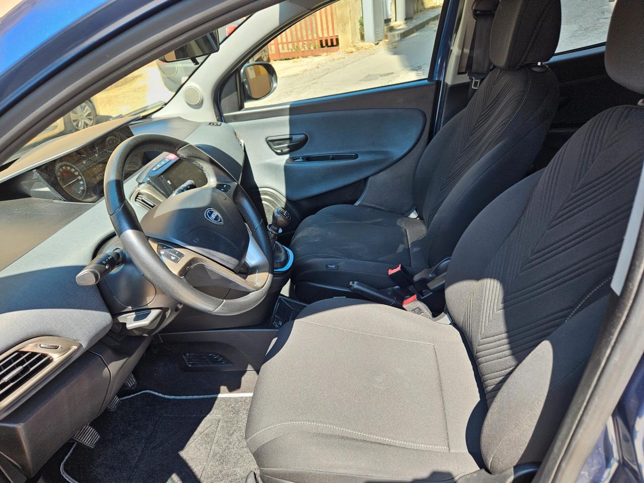 LANCIA YPSILON 1000 GOLD CHILOMERI CERTIFICATI
