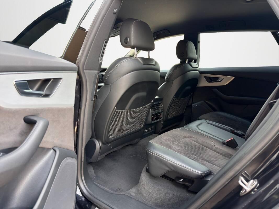 Audi Q8 3.0 286CV S LINE