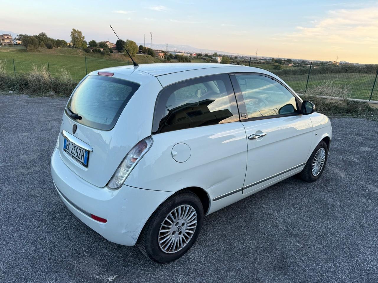 Lancia Ypsilon 1.4 Unyca Ecochic GPL