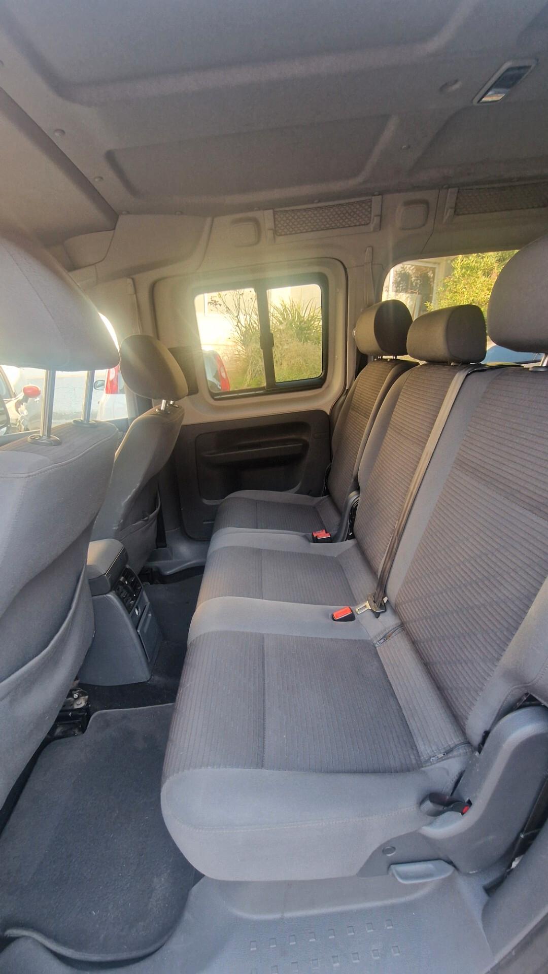 Volkswagen Caddy 1.6 TDI 102 CV 5p. Highline 7 POSTI