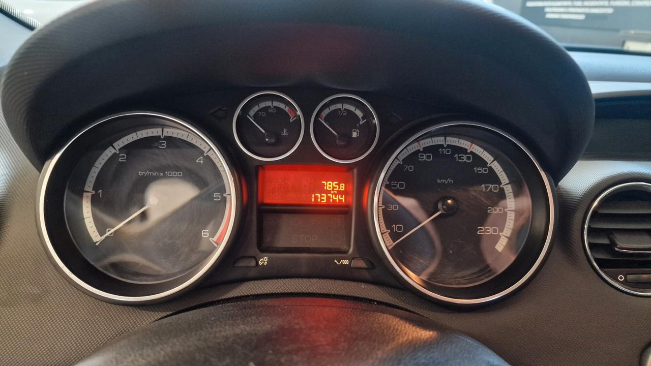 Peugeot 308 1.6 HDi 110CV SW Ciel Féline