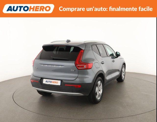 VOLVO XC40 D4 AWD Geartronic Momentum