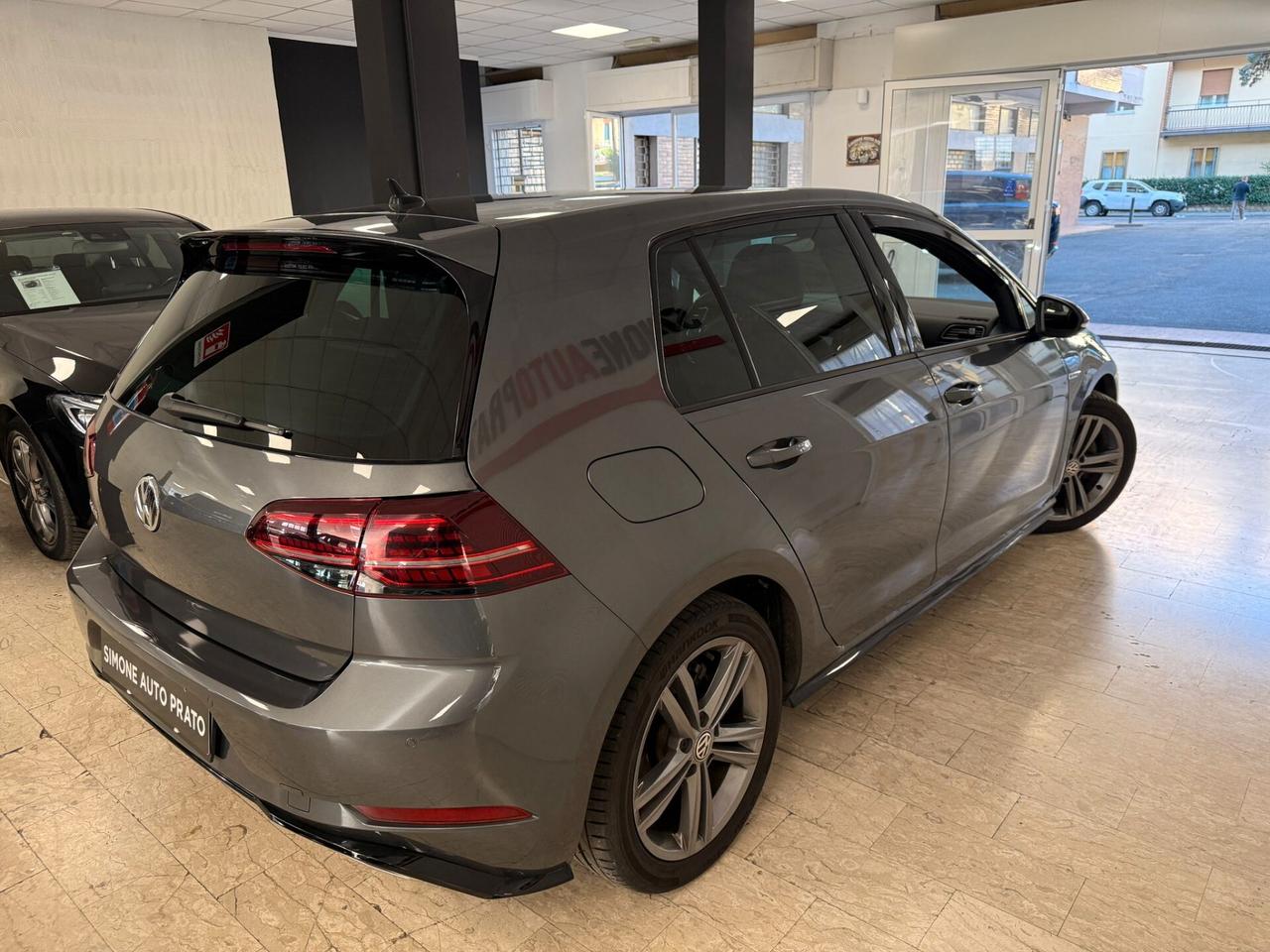 Volkswagen Golf 1.6 TDI 115 CV 5p. Executive BlueMotion Technology R-Line