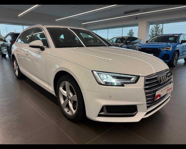 AUDI A4 Avant 30 TDI S tronic Sport