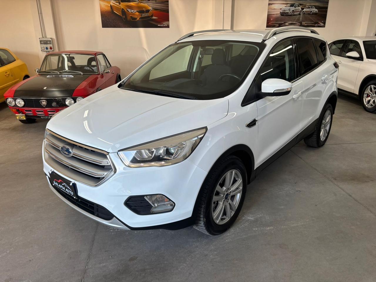 Ford Kuga 1.5 TDCI 120 CV S&S 2WD Powershift Business