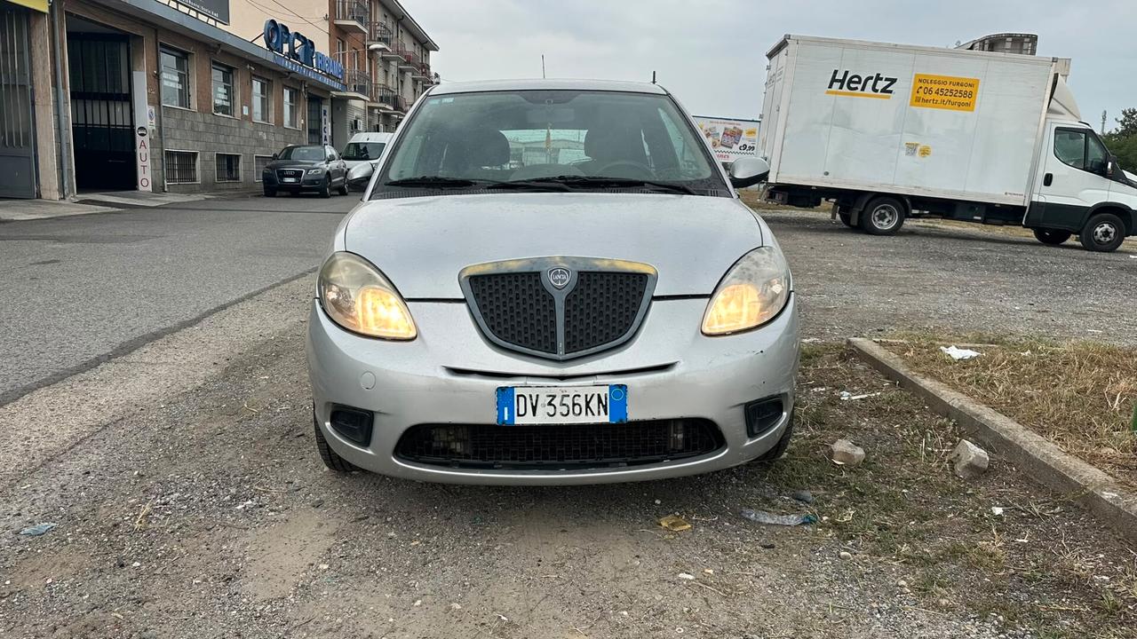 Lancia Ypsilon 1.2 ModaMilano
