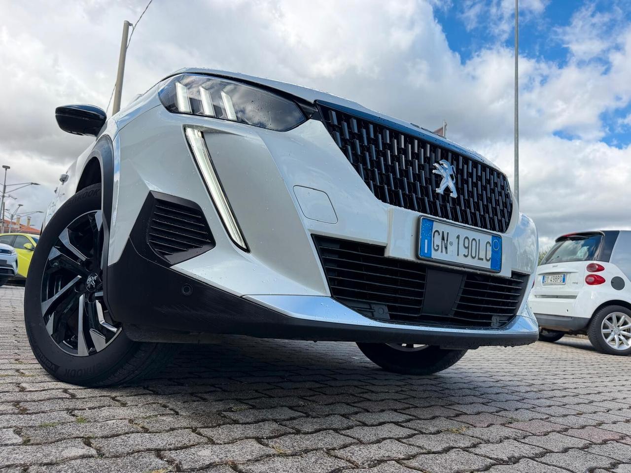Peugeot 2008 BlueHDi 130 S&S EAT8 GT