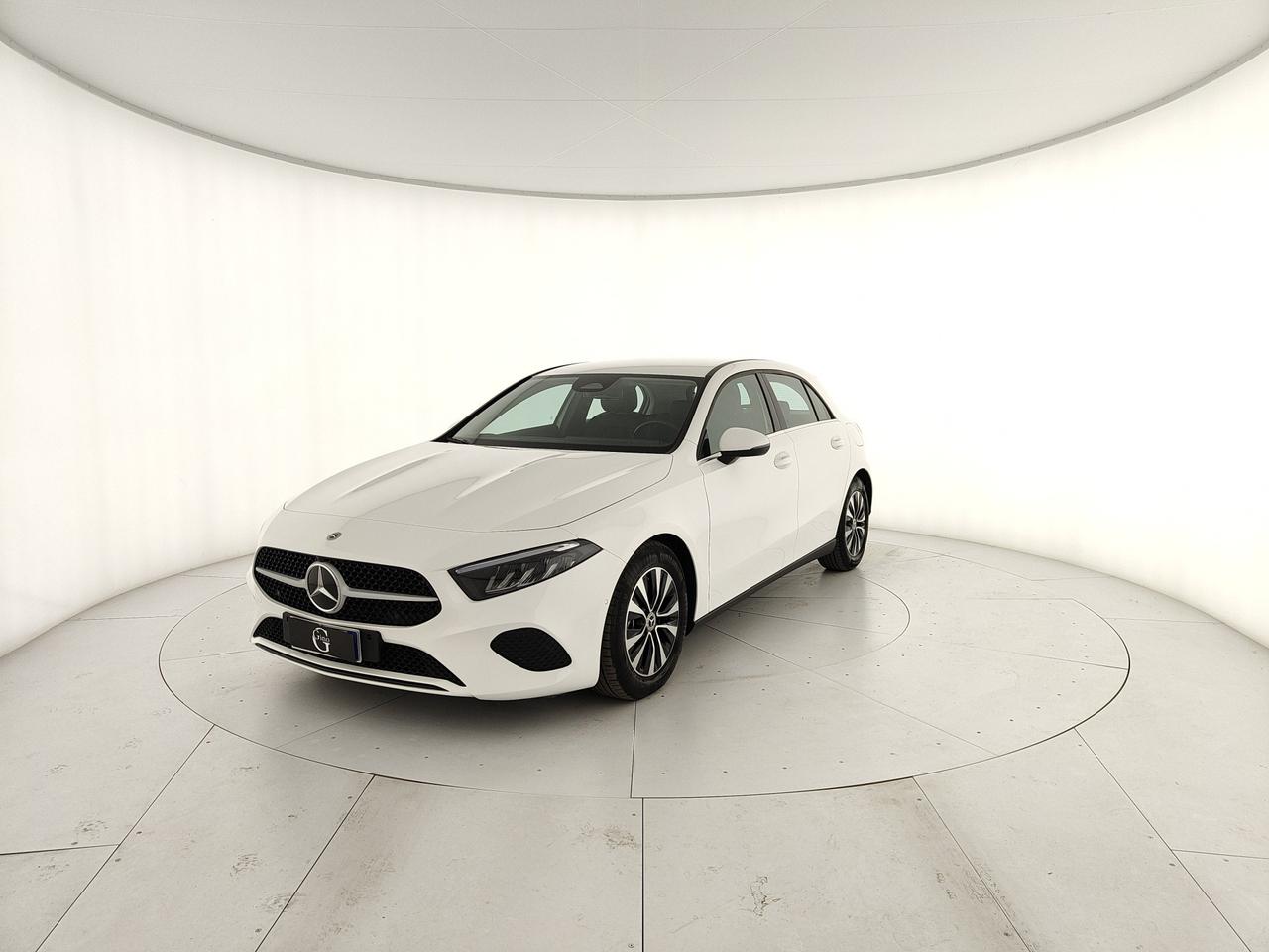 Mercedes-Benz A 180 d Advanced auto