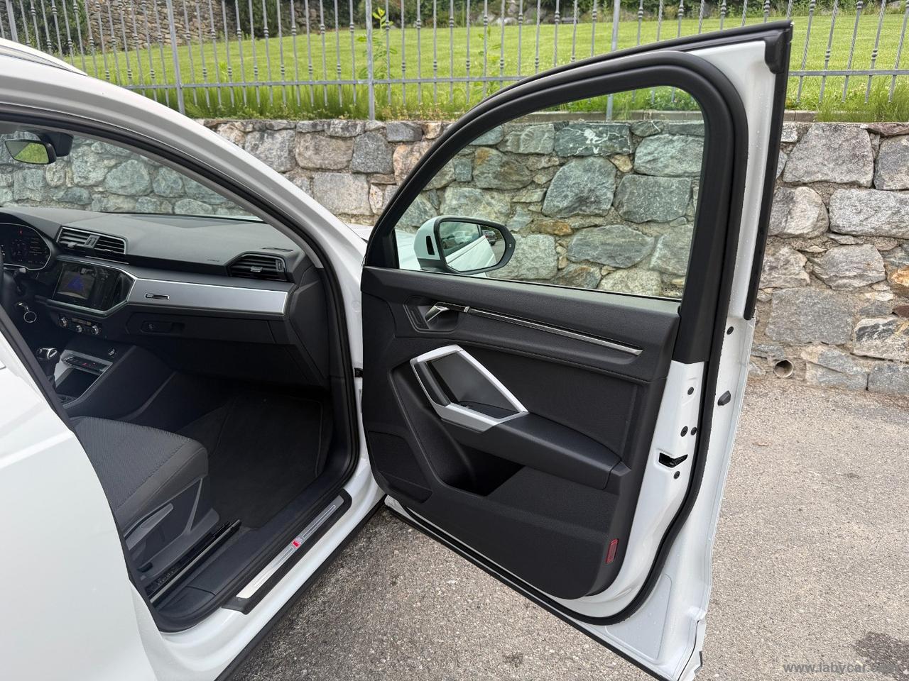 AUDI Q3 45 TFSI e S tronic S line 245 CV ADAPTIVE
