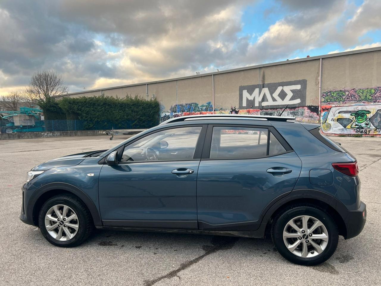 Kia Stonic 1.2 DPI Urban * 36.000 KM