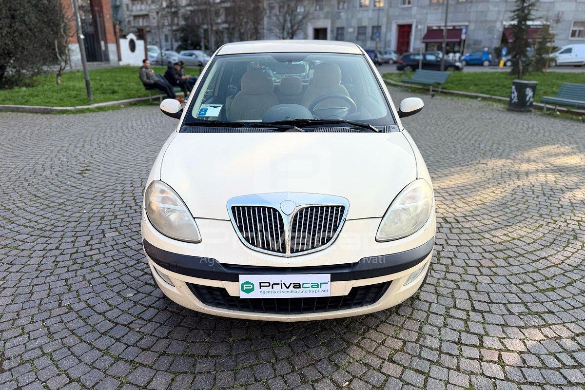 LANCIA Ypsilon 1.2 Oro