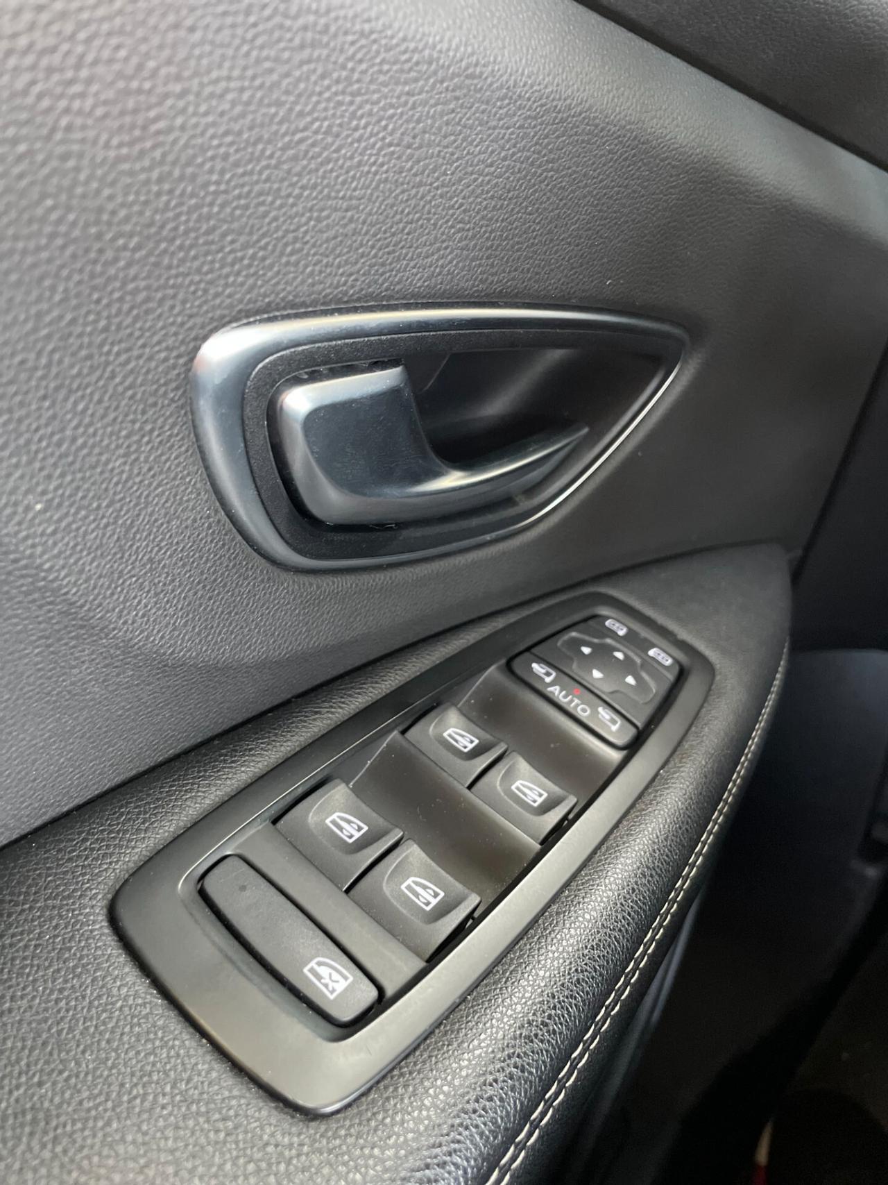 Renault Scenic Scénic dCi 8V 110 CV EDC Energy Intens