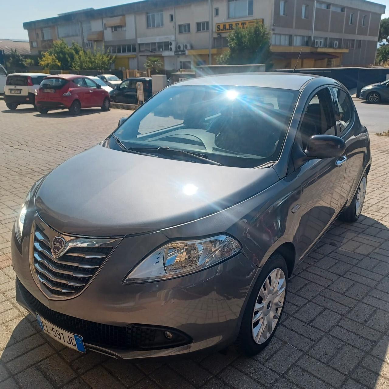 LANCIA YPSILON 1.2 FIRE NEOPATENTATI