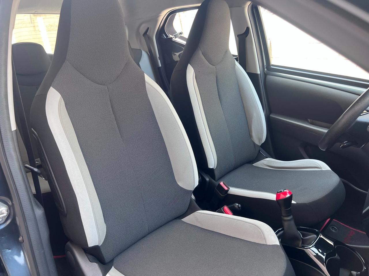 Toyota Aygo 5pt 1.0 72cv X-PLAY CLIMA/TELCAMERA/15; PERFETTA!!