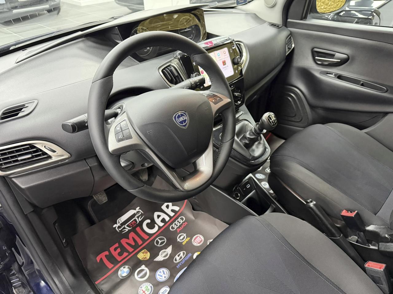 Lancia Ypsilon 1.0 FireFly 5 porte S&S Hybrid Ecochic Silver