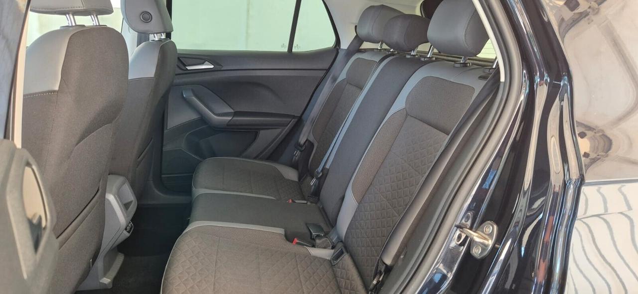 VOLKSWAGEN T-CROSS 1.6 TDI R-Line 12/2019