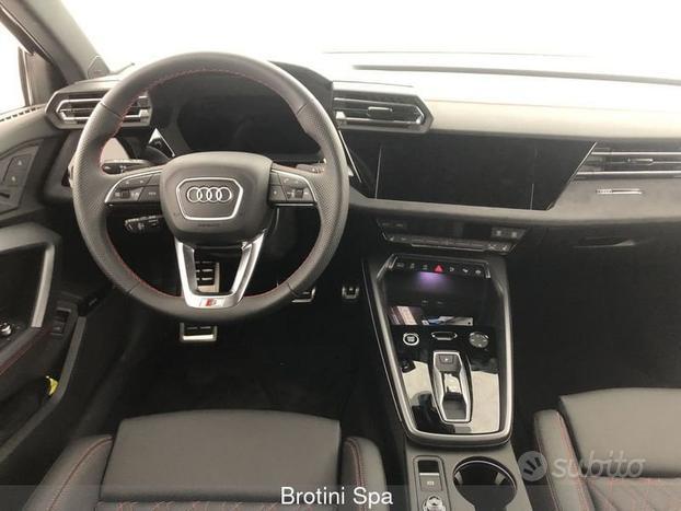 Audi A3 Sedan 35 TFSI S tronic S-Line Edition