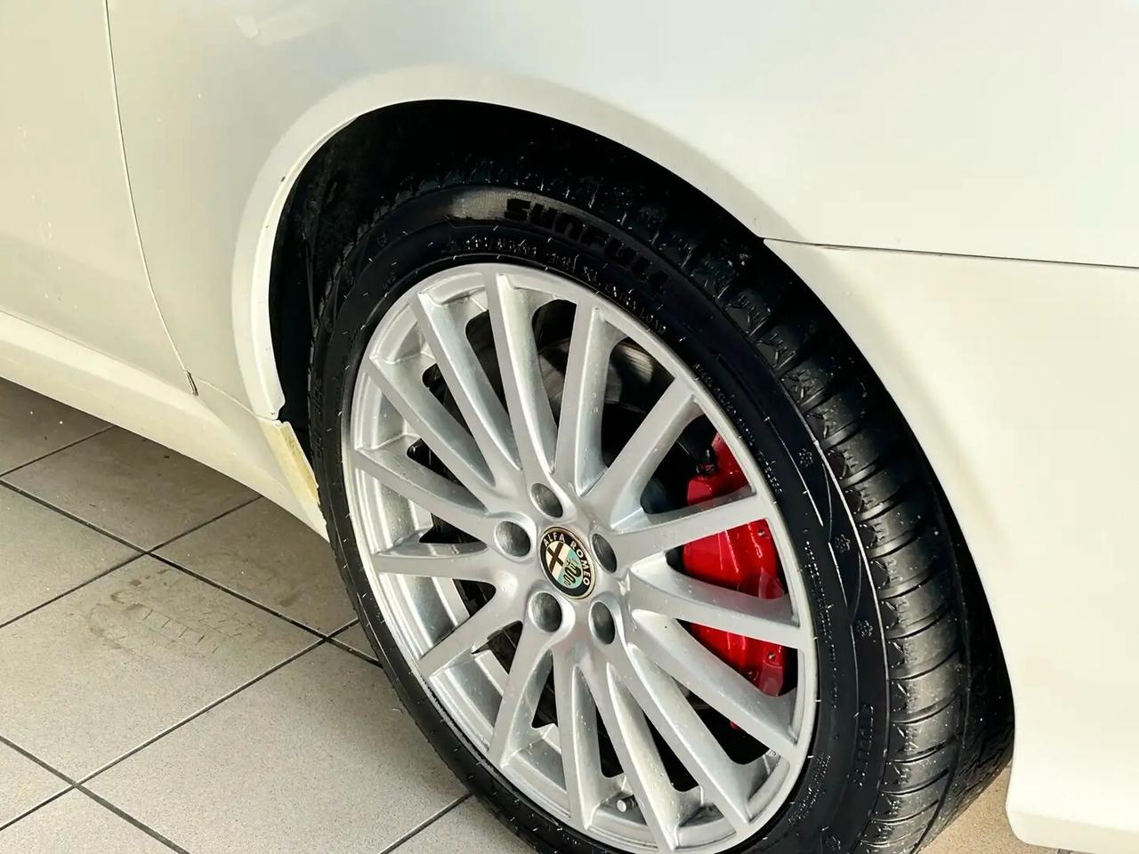 Alfa Romeo Spider 2.4 JTDm 200CV Q-Tronic