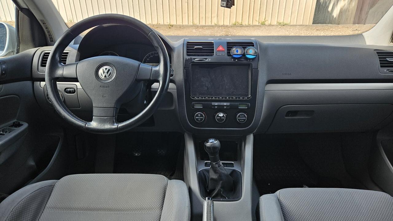 Volkswagen Golf 2.0 140cv GANCIO TRAINO - 2004