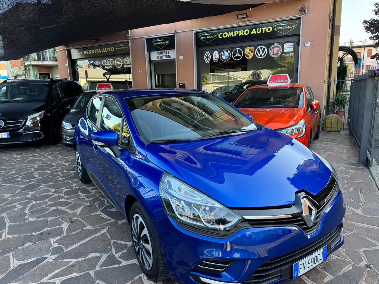 Renault Clio dCi 8V 75 CV 5 porte Life euro 6 neo patentati