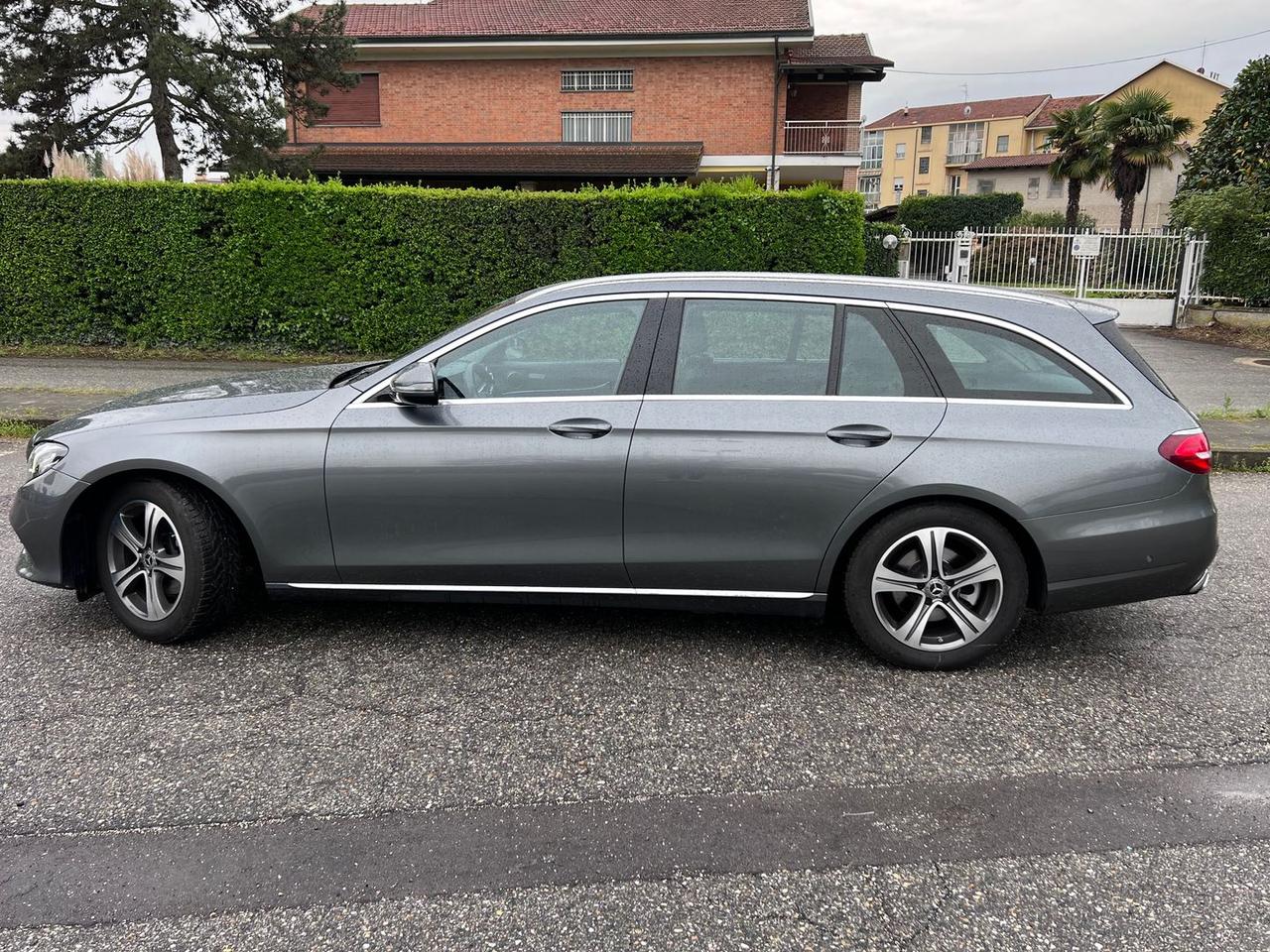 Mercedes-Benz E 200 E-Class E 200 D Premium